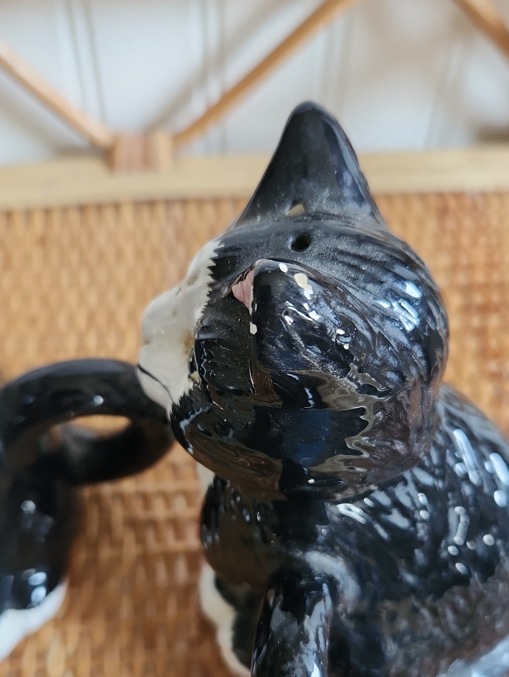 Vintage Tuxedo Cat Salt & Pepper Shakers - Picture 3 of 4